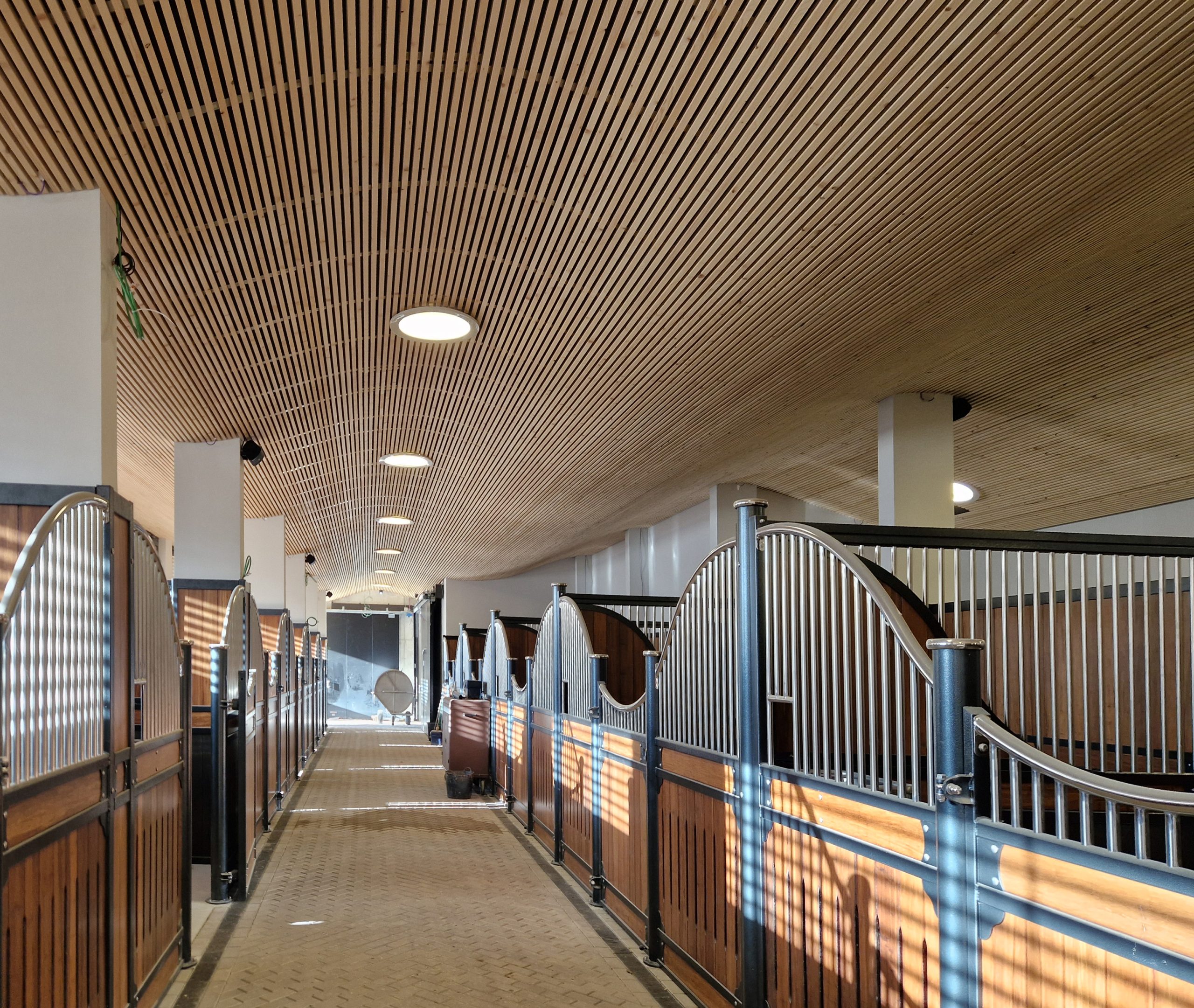 Chatron_Horse stable